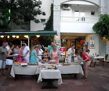 Blue Lagoon 3* 말마리스