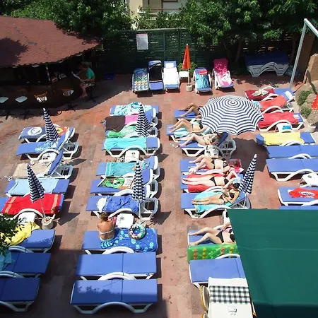 호텔 Blue Lagoon 3*