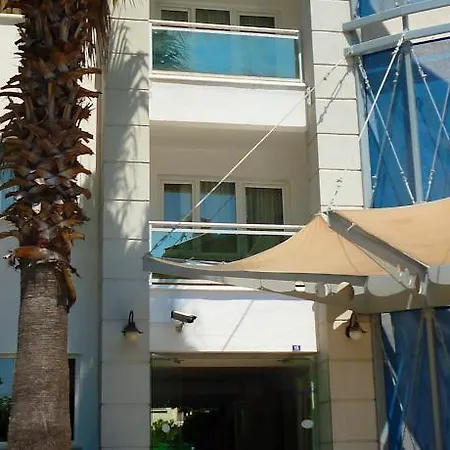 Отель Blue Lagoon