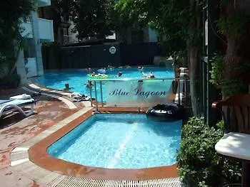 Blue Lagoon Otel 2*