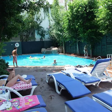 Blue Lagoon فندق مرمريس