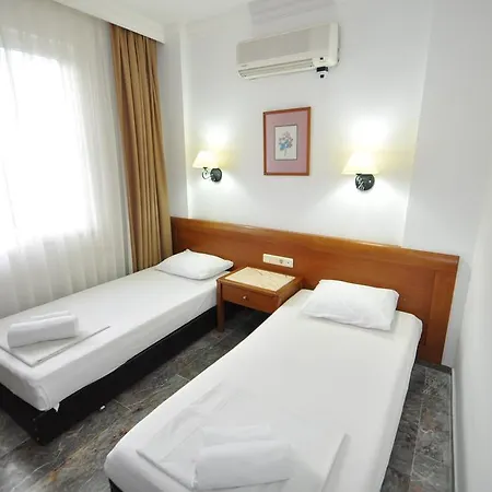 Blue Lagoon 3* مرمريس