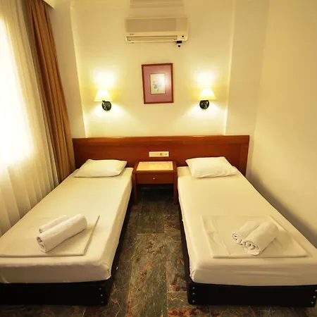 فندق Blue Lagoon مرمريس