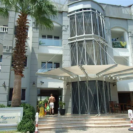 Blue Lagoon Otel 2*
