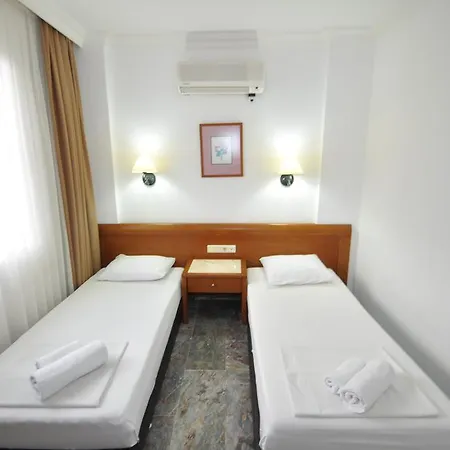 فندق Blue Lagoon مرمريس