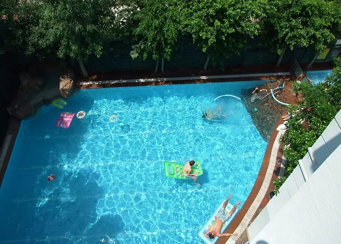 Blue Lagoon Отель 3*