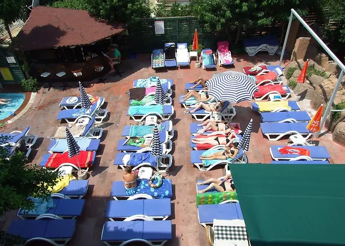 Отель Blue Lagoon 3*