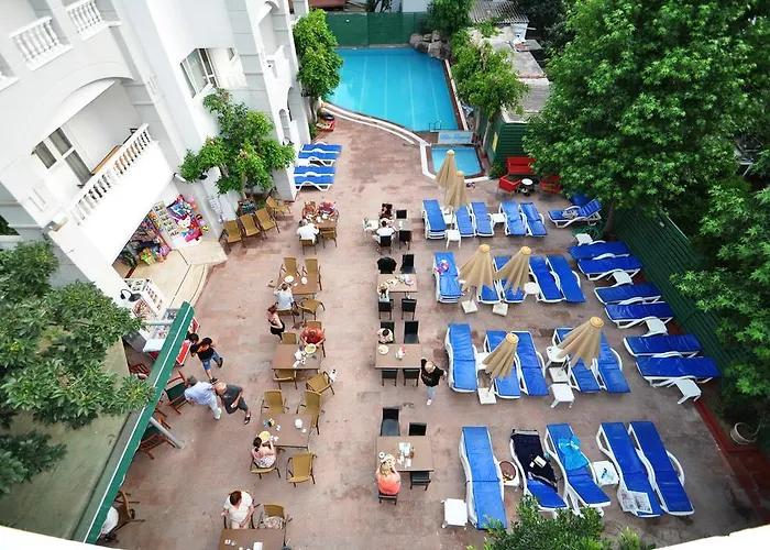 Blue Lagoon Отель 3*