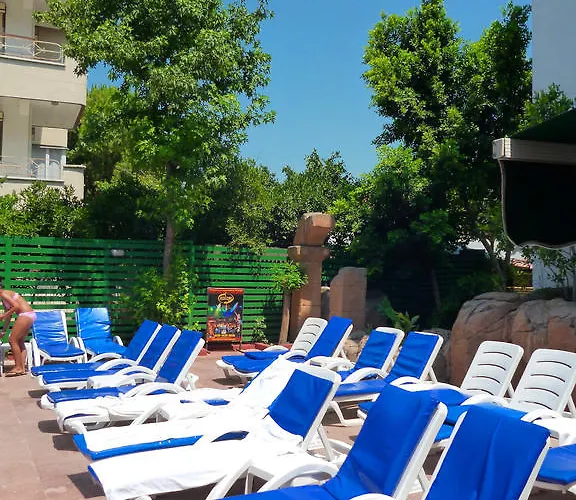 Blue Lagoon Отель 3*