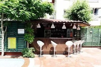 Отель Blue Lagoon