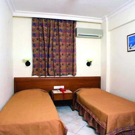 Отель Blue Lagoon 3*